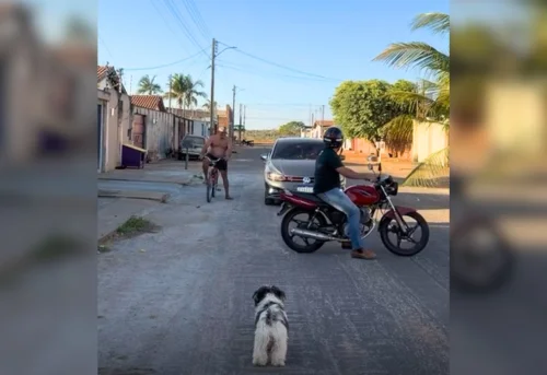 Influenciador simula manobra de moto e para trânsito em Gurupi; vídeo viraliza