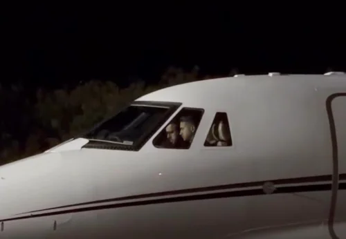 Juliano, da dupla com Henrique, pilota jato de R$ 80 milhões após show no Piauí