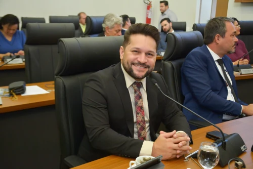 Vereador Rubens Uchôa apresenta projeto para conceder Título de Cidadão Palmense a Donizete Silva Almeida Araújo