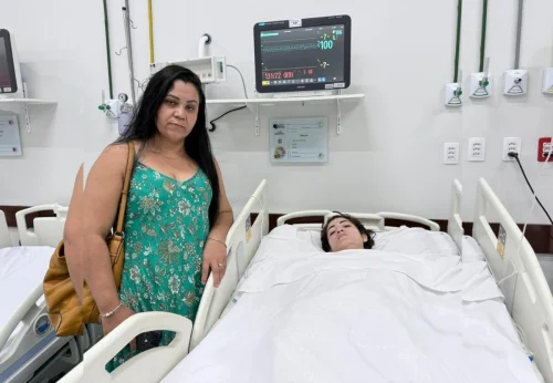 Polilaminina: jovem paraplégica recebe tratamento experimental inédito no Tocantins