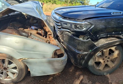 Acidente entre motocicleta e dois carros deixa um morto na BR-153, em Guaraí