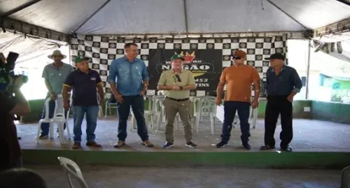 Vila Agrotins avança para receber trator agrícola da Codevasf em parceria com Juarez Rigol