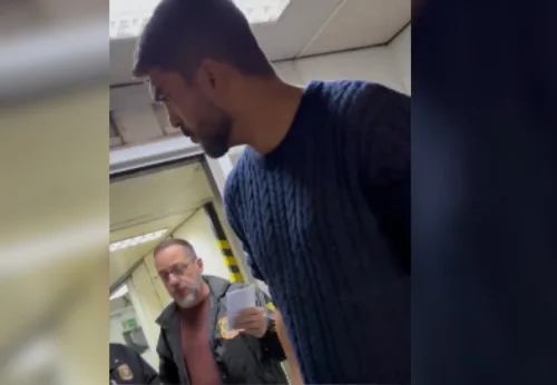 Prefeito é retirado de aeronave pela PF após forçar entrada em voo da Latam