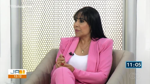 Deputada Janad Valcari é levada à PF após saque em banco em Palmas