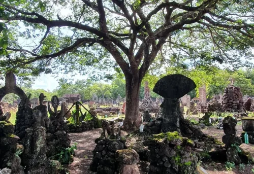 Santuário místico no Tocantins atrai visitantes com monumentos esculpidos à mão