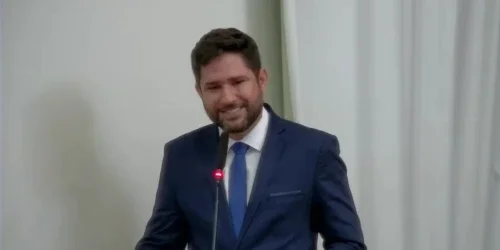 Miguel Barros toma posse como vereador em Palmas e define desenvolvimento econômico como prioridade