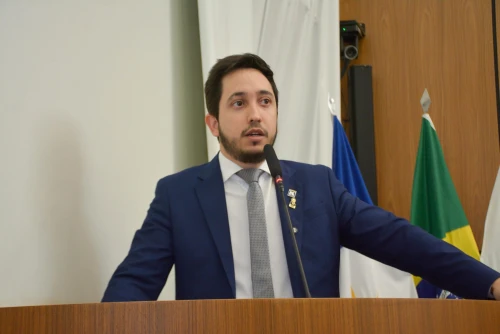 Vereador Tiago Borges repudia fala de Luana Piovani e defende papel social das igrejas evangélicas