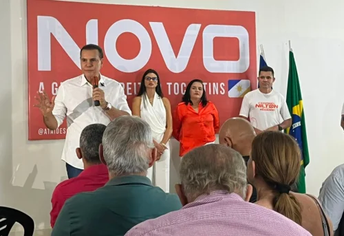 Novo lança Ataídes Oliveira ao governo do Tocantins em convenção