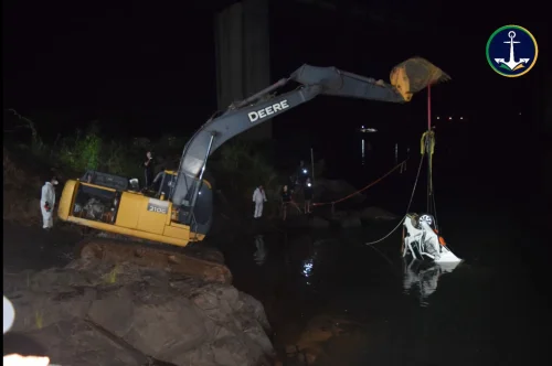Veículos do desabamento da Ponte JK podem estar soterrados no Rio Tocantins, diz Dnit