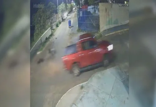 Grávida de seis meses morre após colisão entre moto e caminhonete em Araguaína